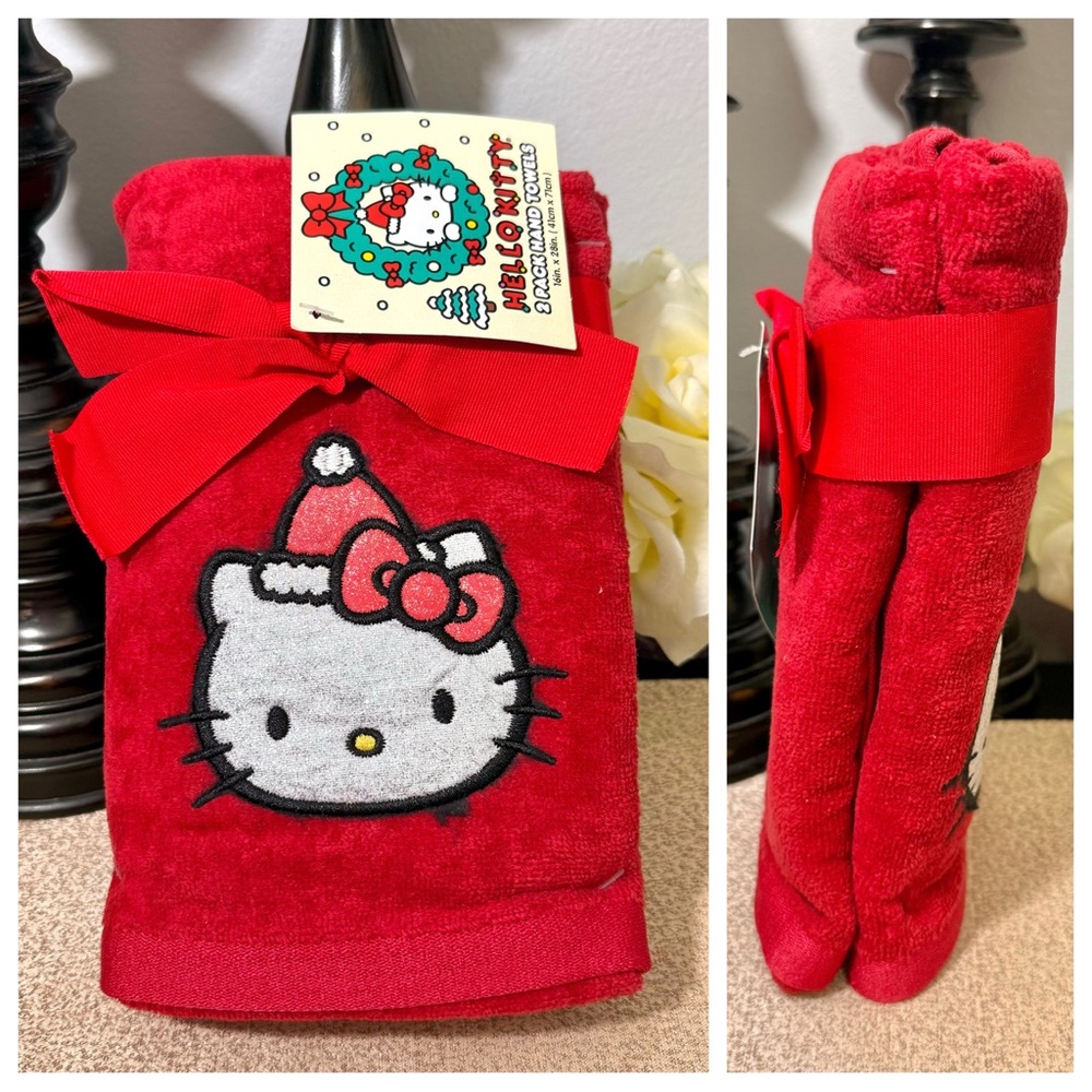NWT Set of 2 Metallic SANTA HELLO KITTY Hand Towels